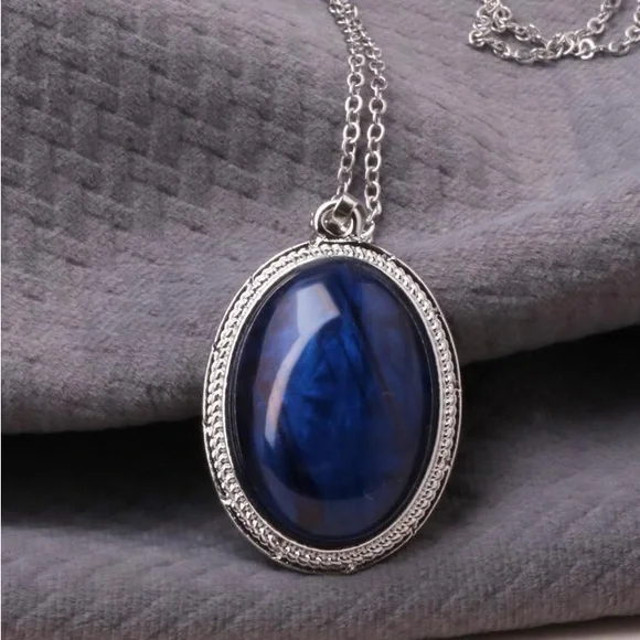 New Woman’s Sterling Silver Natural Brazilian Blue Kyanite Gemstone Necklace - Picture 4 of 10
